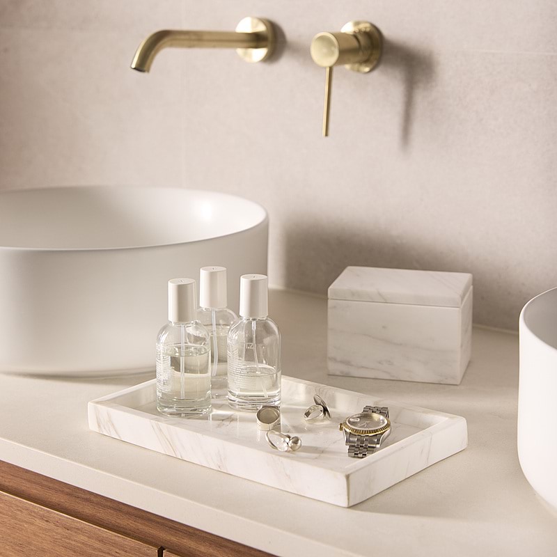 bathroom organisation