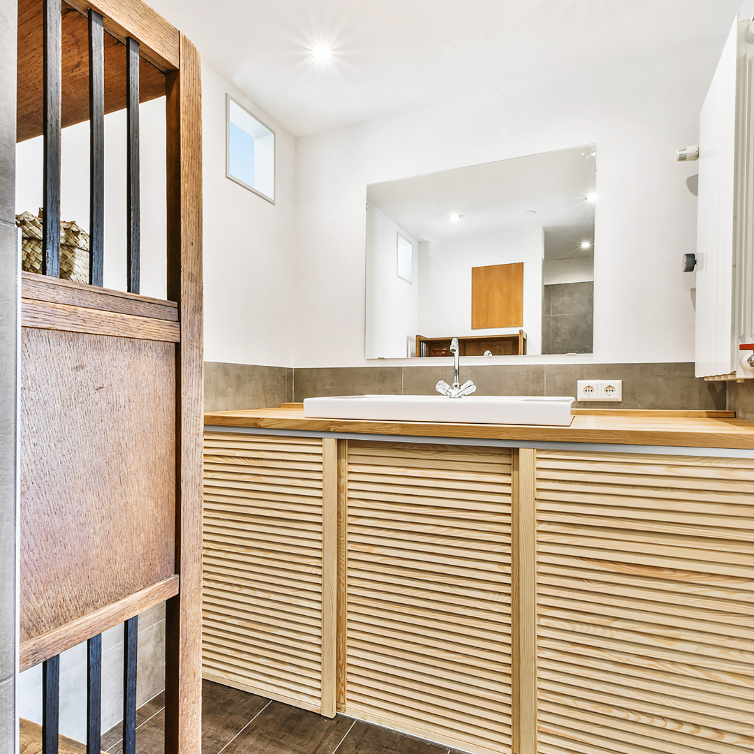 bathroom storage