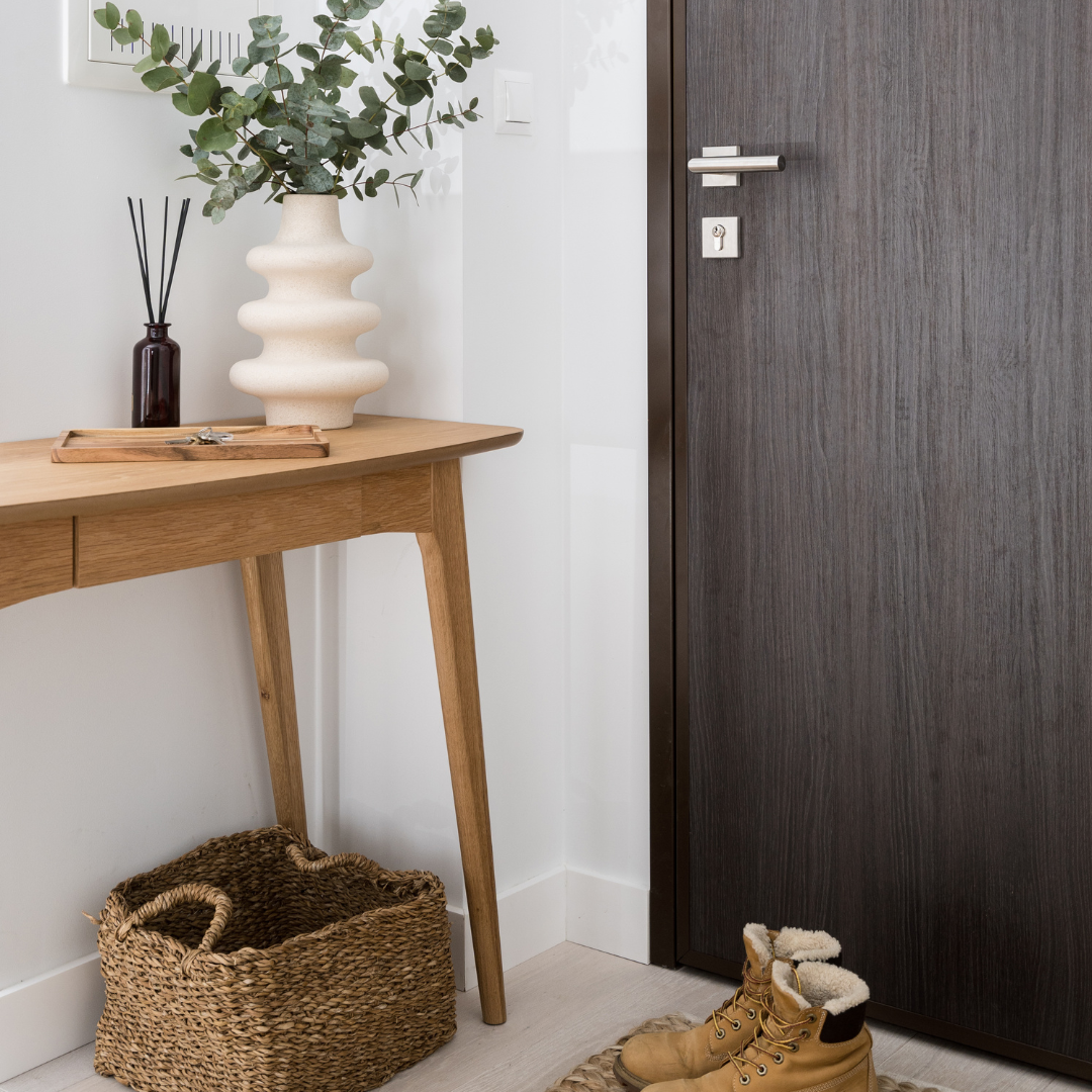 Clear entryway with organised keys and odds and ends